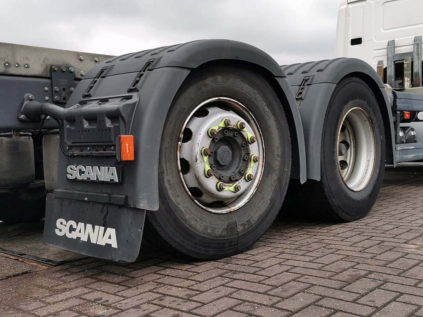 SCANIA P370 Kleyn Trucks