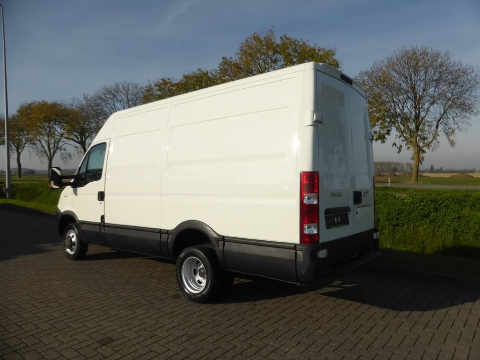 IVECO DAILY 35 C13V12 AC - Kleyn Vans
