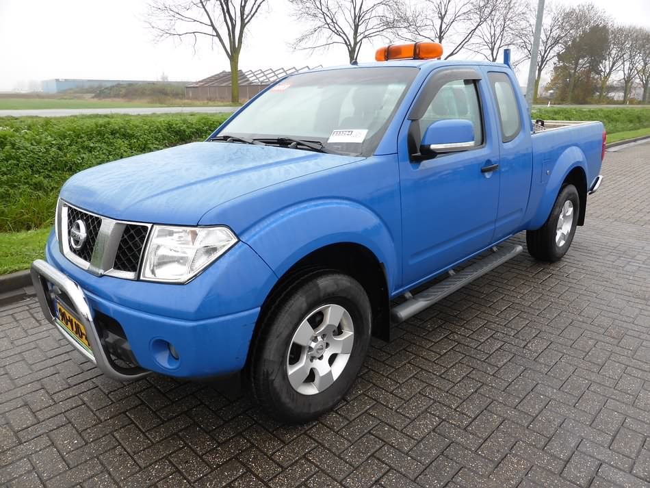 NISSAN NAVARA 2.5 - Kleyn Vans