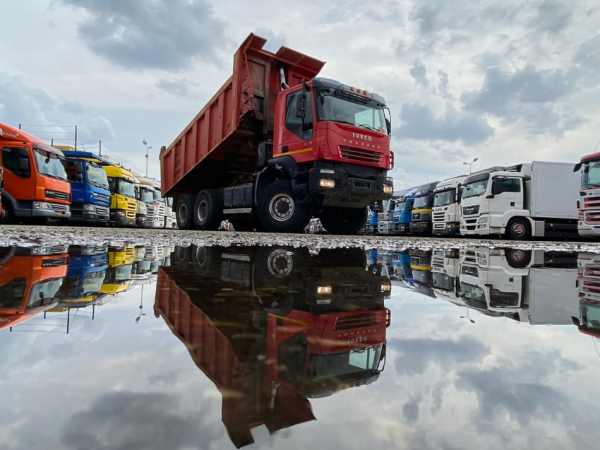 IVECO - AD380T42 TRAKKER