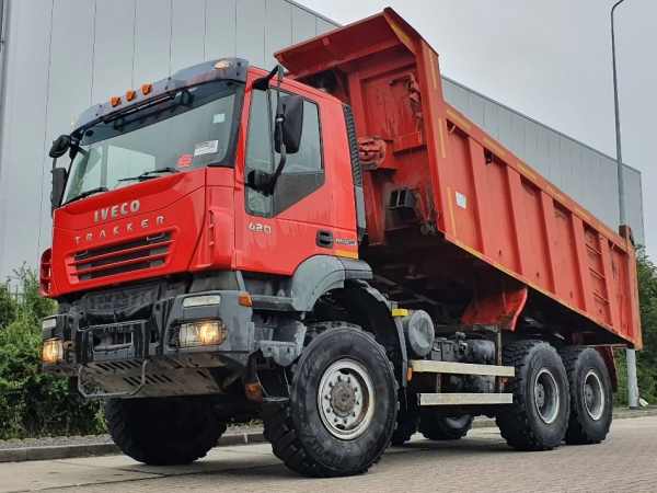 IVECO - AD380T42 TRAKKER