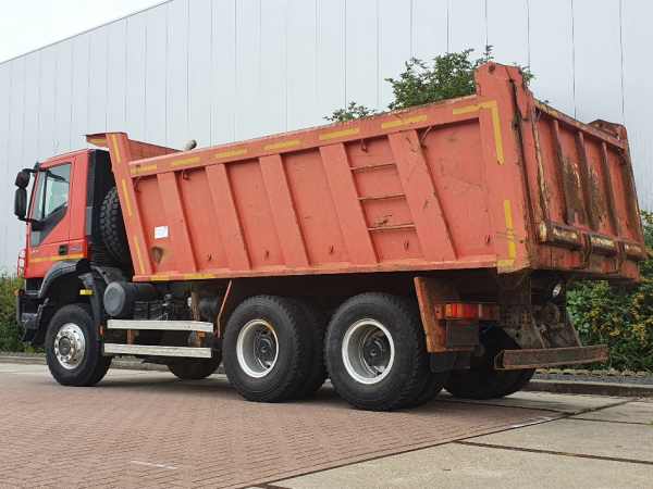 IVECO - AD380T42 TRAKKER