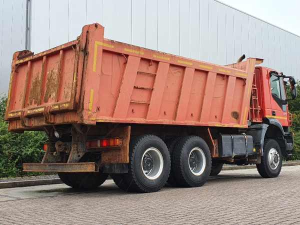 IVECO - AD380T42 TRAKKER