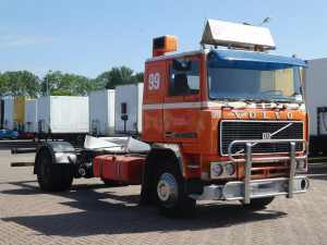 VOLVO - F 10