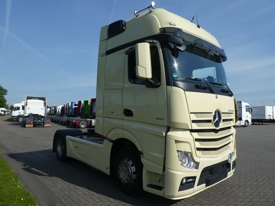 MERCEDES-BENZ ACTROS 1851 LS - Kleyn Vans