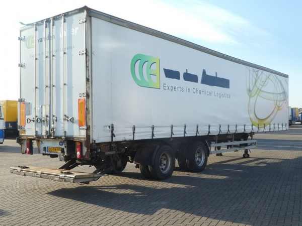 PACTON - 2 AXLES + TAILLIFT