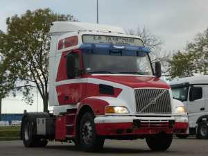 VOLVO - NH 12.420