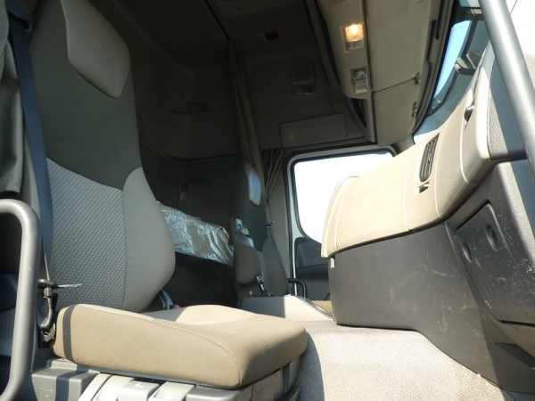 RENAULT - PREMIUM 460