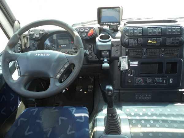 IVECO - AD410T41 TRAKKER