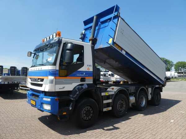 IVECO - AD410T41 TRAKKER