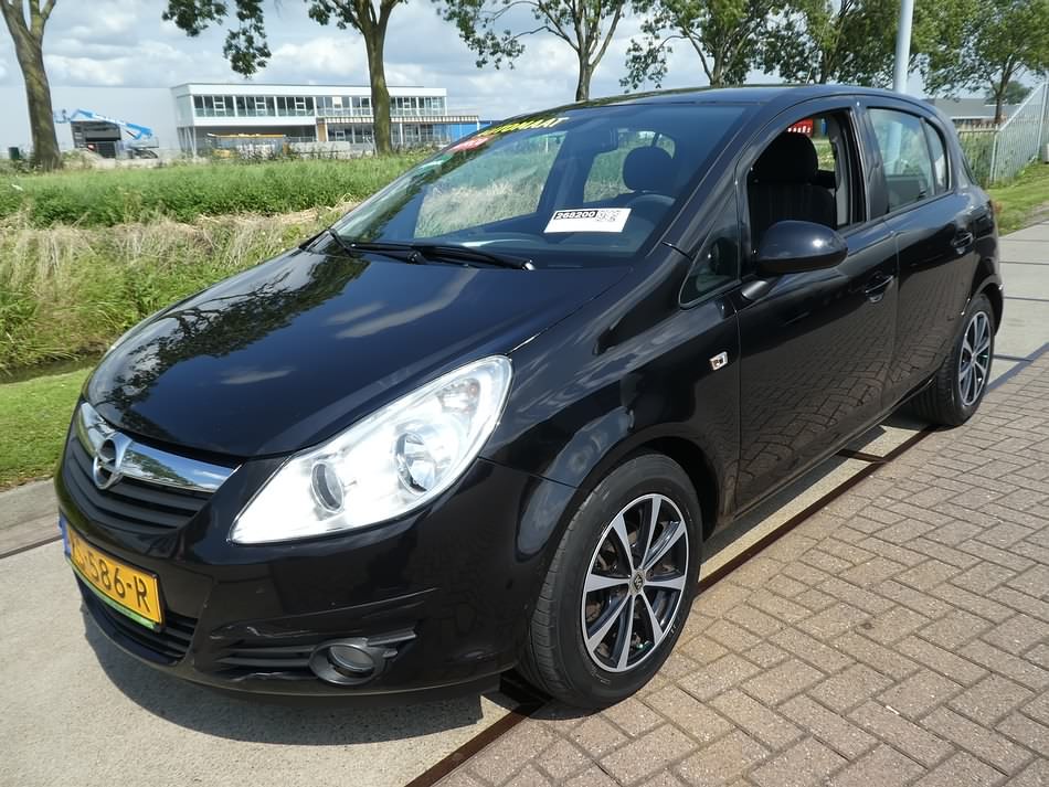 Opel Corsa 1 2 16v Kleyn Vans