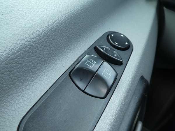 MERCEDES-BENZ - SPRINTER 516 CDI