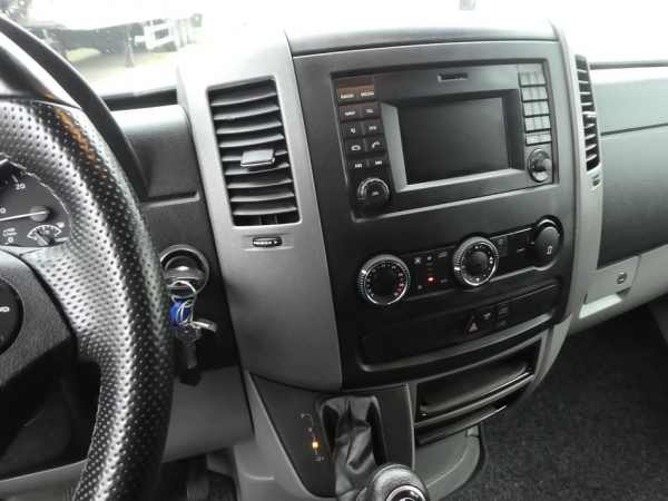 MERCEDES-BENZ - SPRINTER 319 CDI