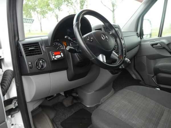 MERCEDES-BENZ - SPRINTER 319 CDI