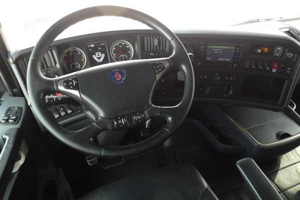 SCANIA - R520