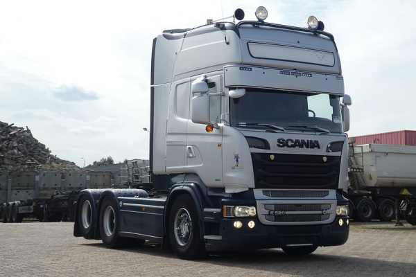 SCANIA - R520