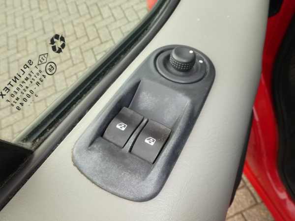 OPEL - VIVARO 2.0 CDTI