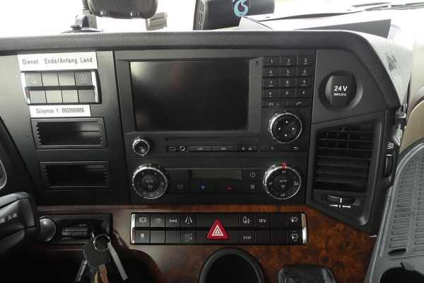 MERCEDES-BENZ - ACTROS 1851 LS