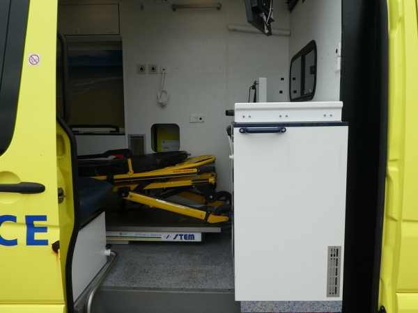 MERCEDES-BENZ - SPRINTER 319 CDI