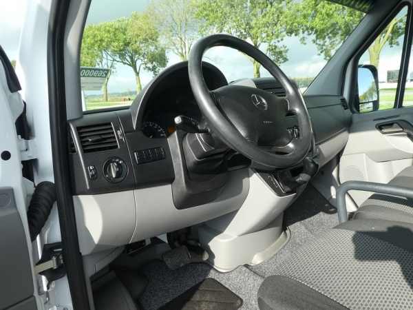 MERCEDES-BENZ - SPRINTER 516 CDI