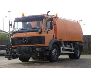 MERCEDES-BENZ - 1820K