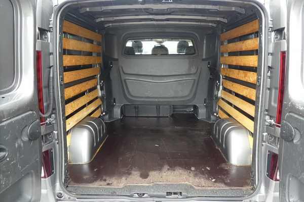 OPEL - VIVARO 1.6