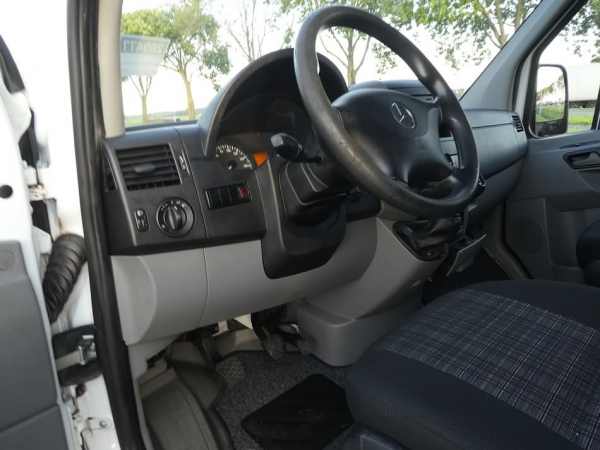 MERCEDES-BENZ - SPRINTER 210 CDI