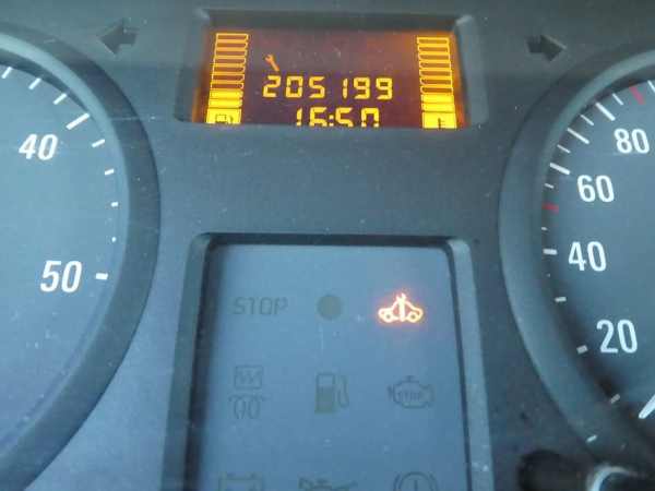 OPEL - VIVARO 2.0