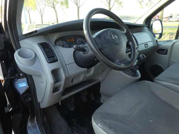 OPEL - VIVARO 2.0