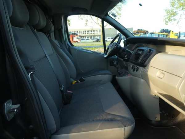 OPEL - VIVARO 2.0