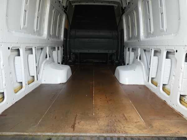 MERCEDES-BENZ - SPRINTER 516 CDI