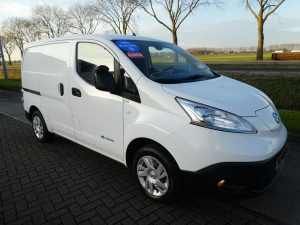 NISSAN - NV 200