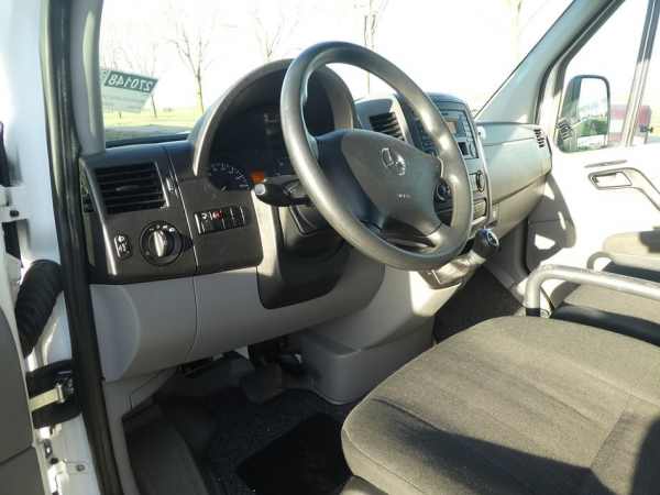 MERCEDES-BENZ - SPRINTER 513 CDI