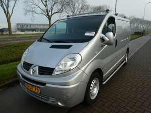 RENAULT - TRAFIC 2.5 DCI