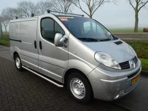 RENAULT - TRAFIC 2.5 DCI