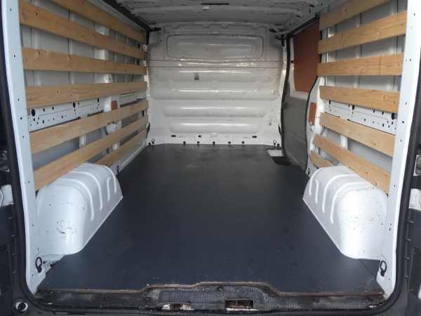 RENAULT - TRAFIC 2.0 DCI