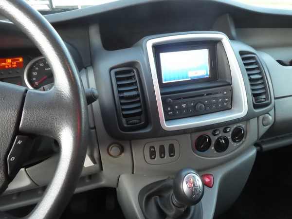 RENAULT - TRAFIC 2.0 DCI