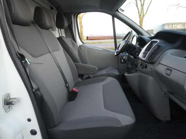 RENAULT - TRAFIC 2.0 DCI