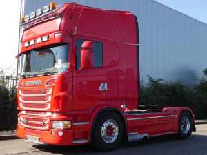 SCANIA - R560