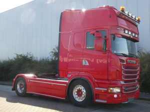 SCANIA - R560