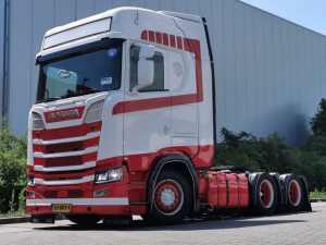 SCANIA - S520