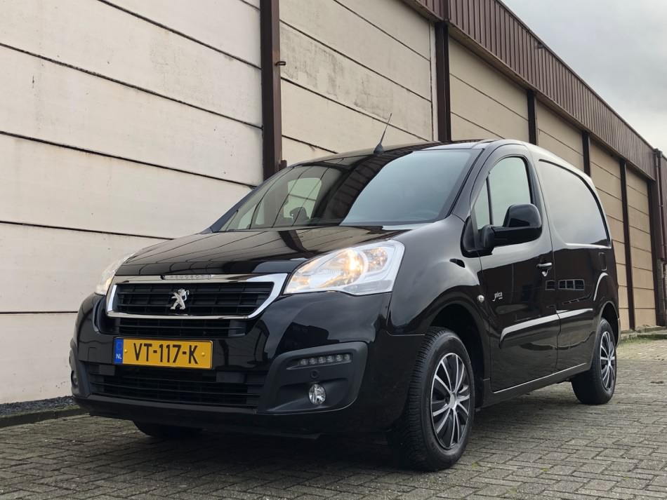 Schwarze Einstiegsleisten für Peugeot Partner II Van (2008-2018) - Rider