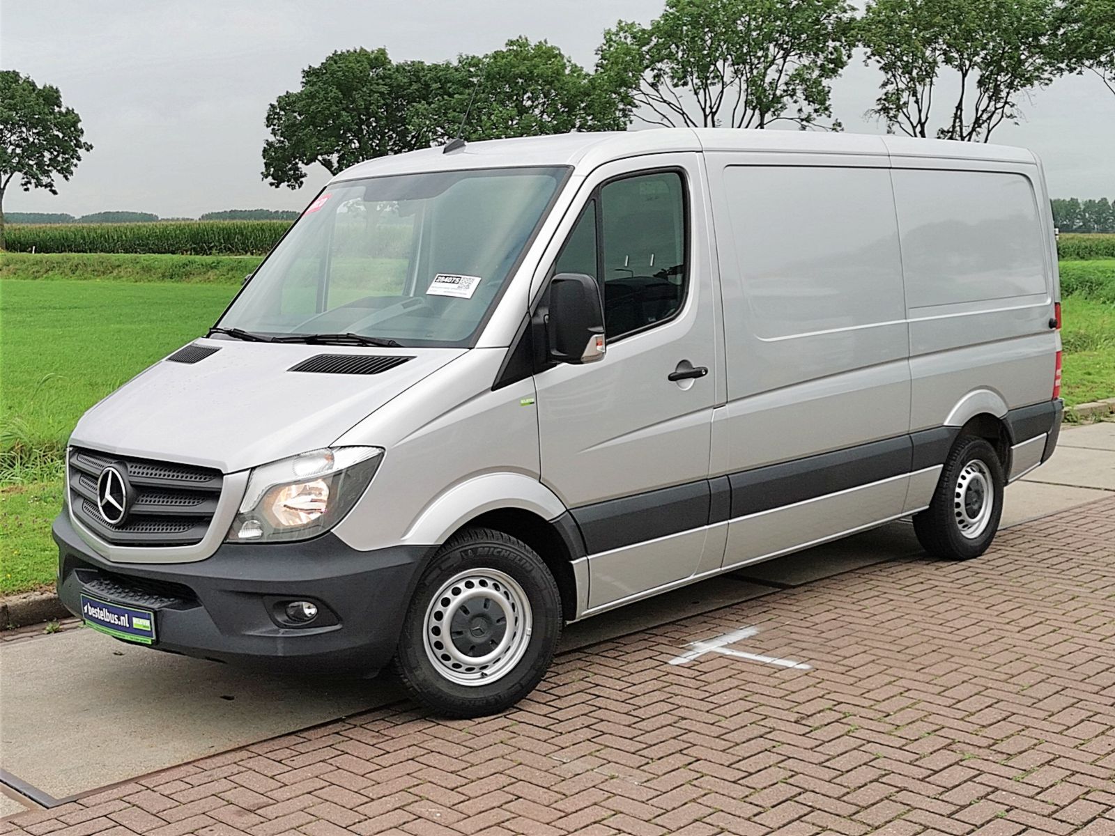 mercedes benz sprinter l1h1