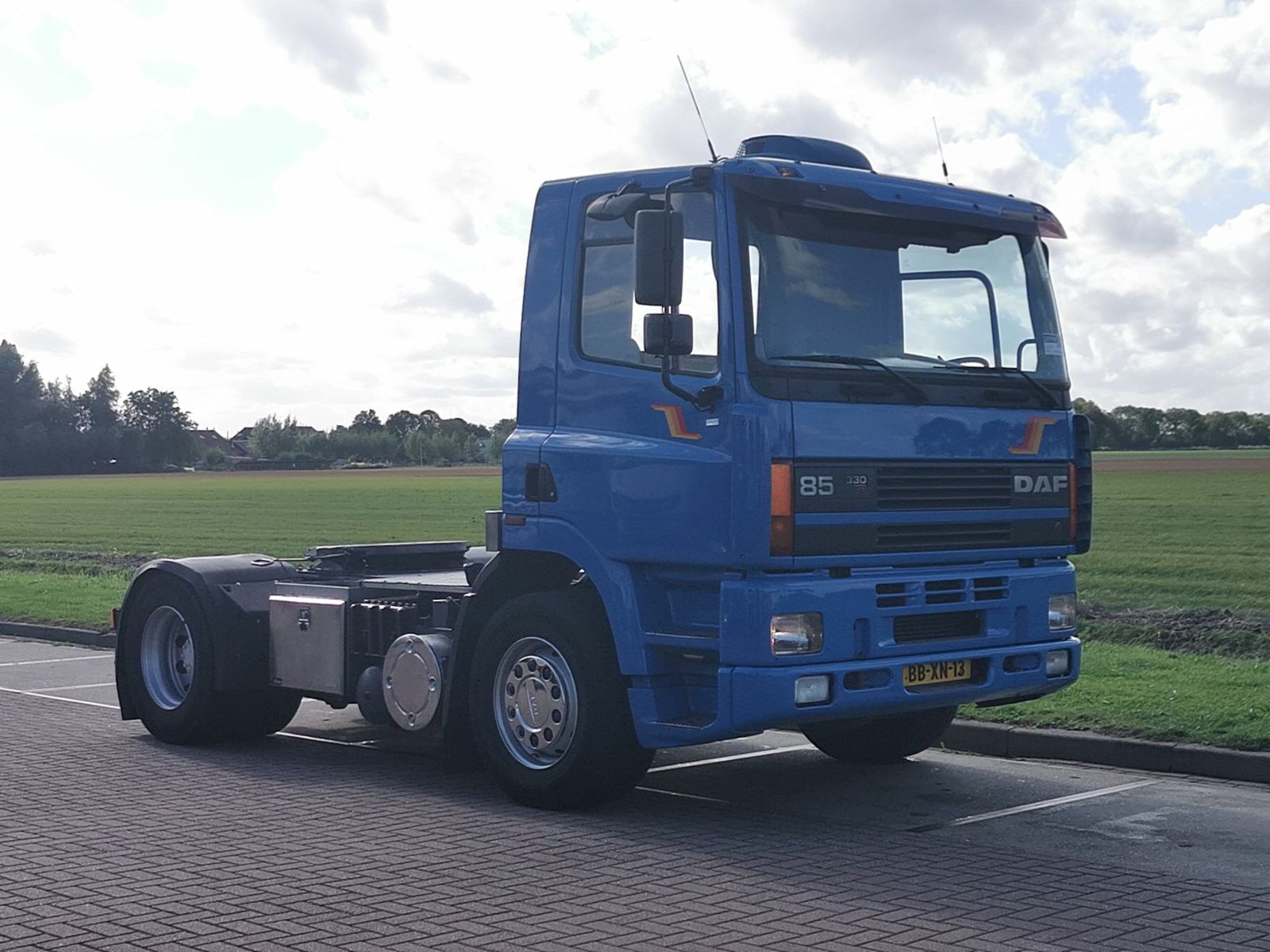 daf-85-330-kleyn-trucks