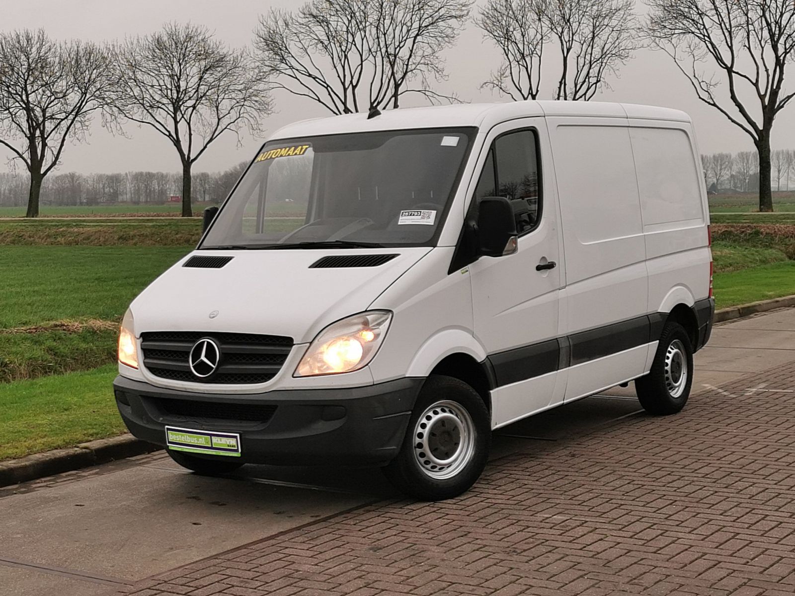 MERCEDES-BENZ SPRINTER 311 - Bestelbus