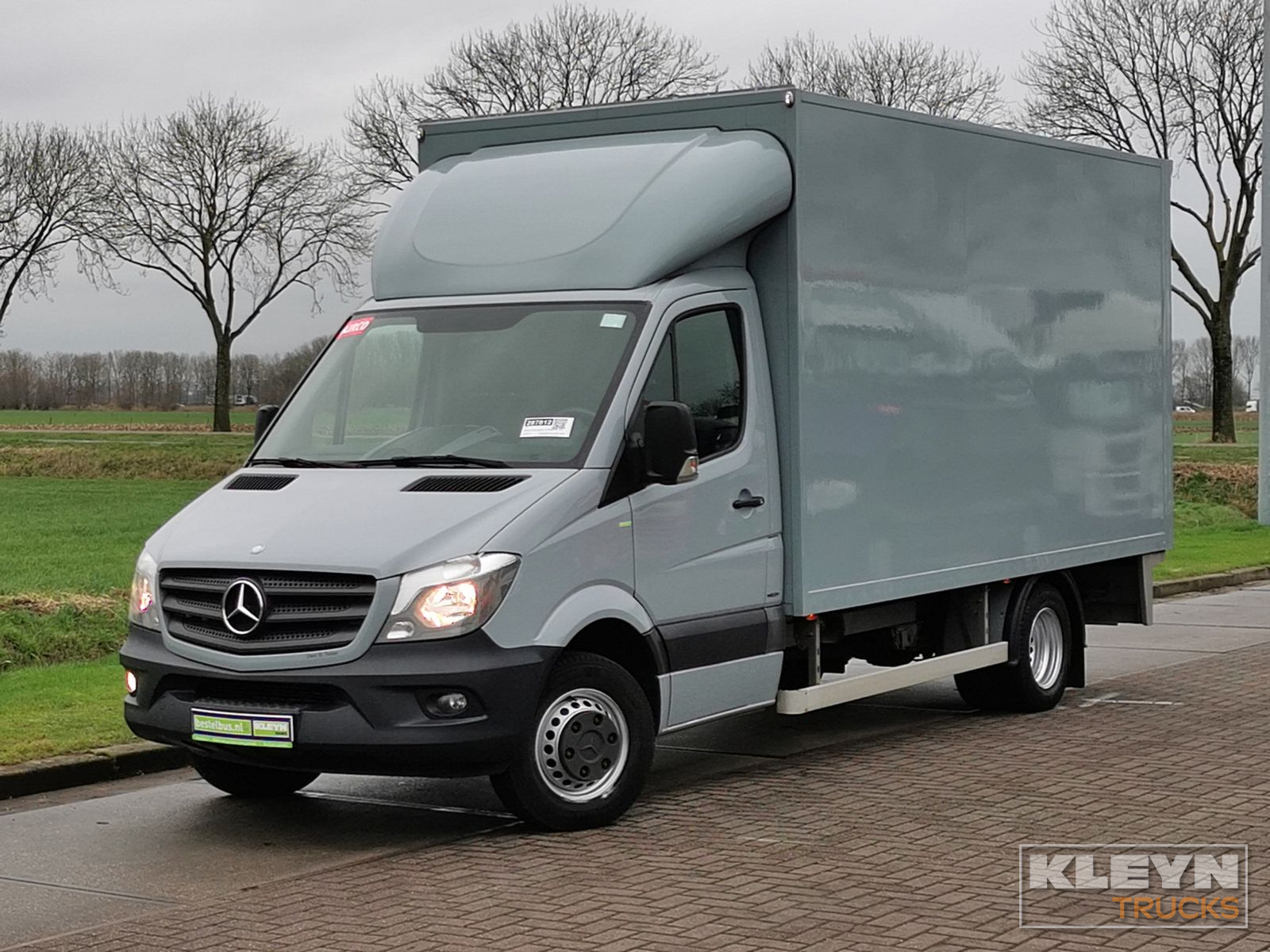 Mercedes Benz Sprinter Box van