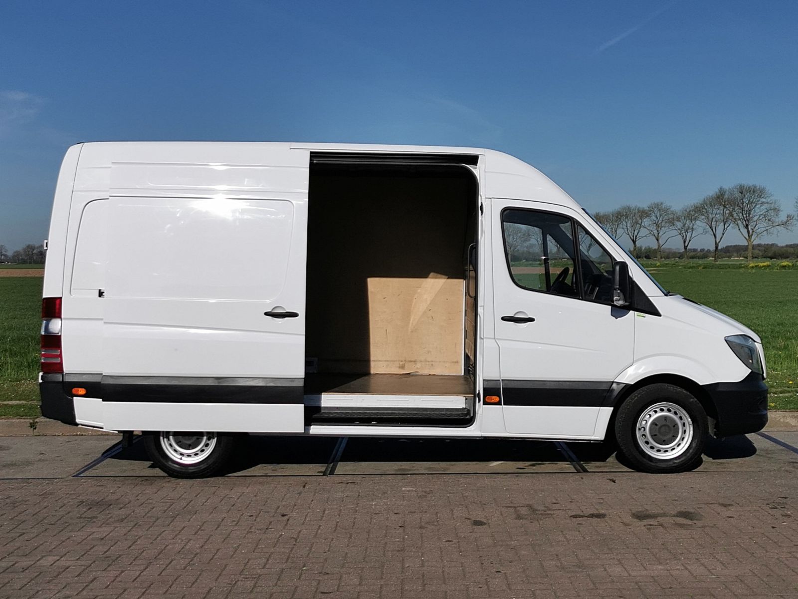 MERCEDES-BENZ SPRINTER 311 - Kleyn Trucks