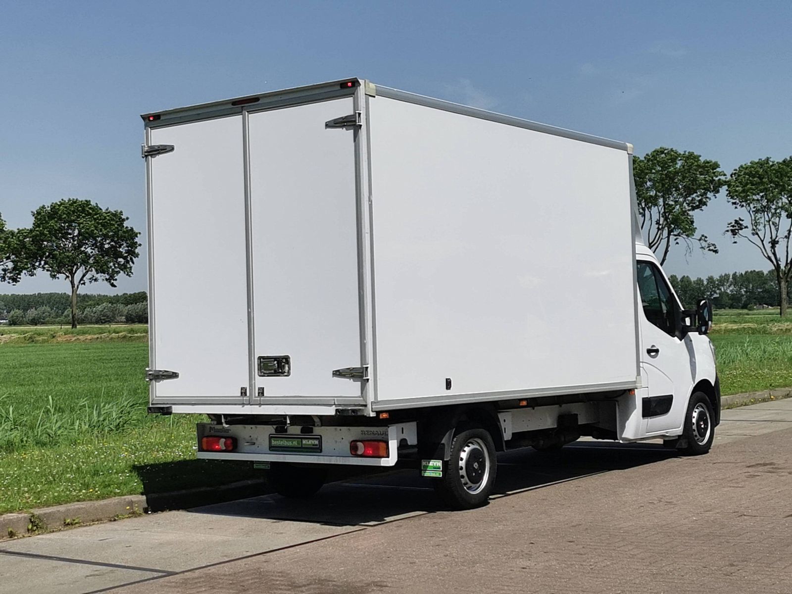 RENAULT MASTER 2.3 - Bestelbus