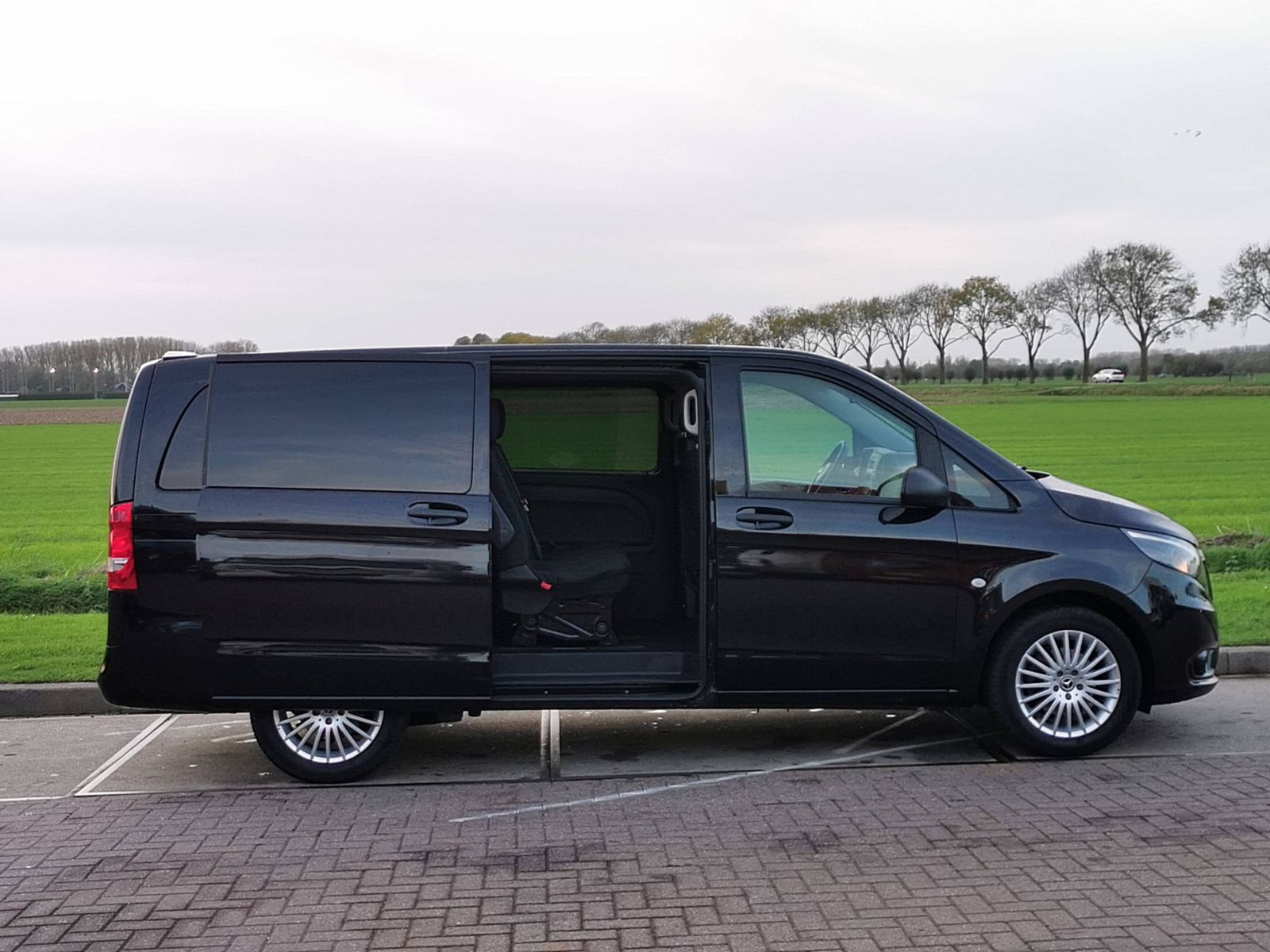 MERCEDES-BENZ VITO 114 - Bestelbus