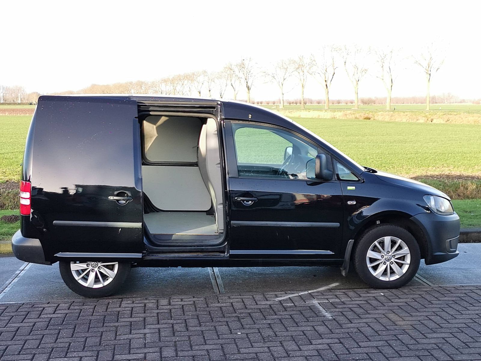 Mylees Heavy Duty Waterproof Seat Covers For Volkswagen Caddy Front Seats – Black With White Logo